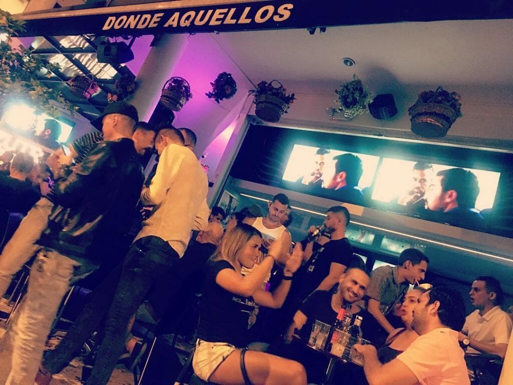 Donde Aquellos Bar Medellin Gay *** cruising medellin *** gay sex medellin *** mileroticos gay medellin *** medellin gay sex ***