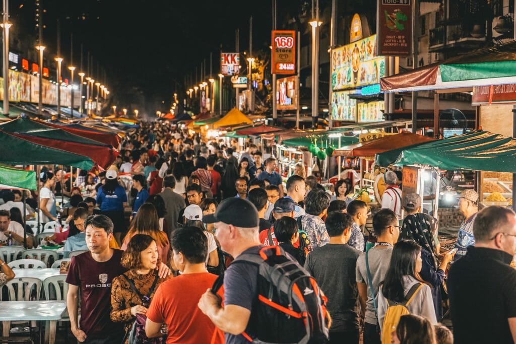 alor street food market / kuala lumpur gay life