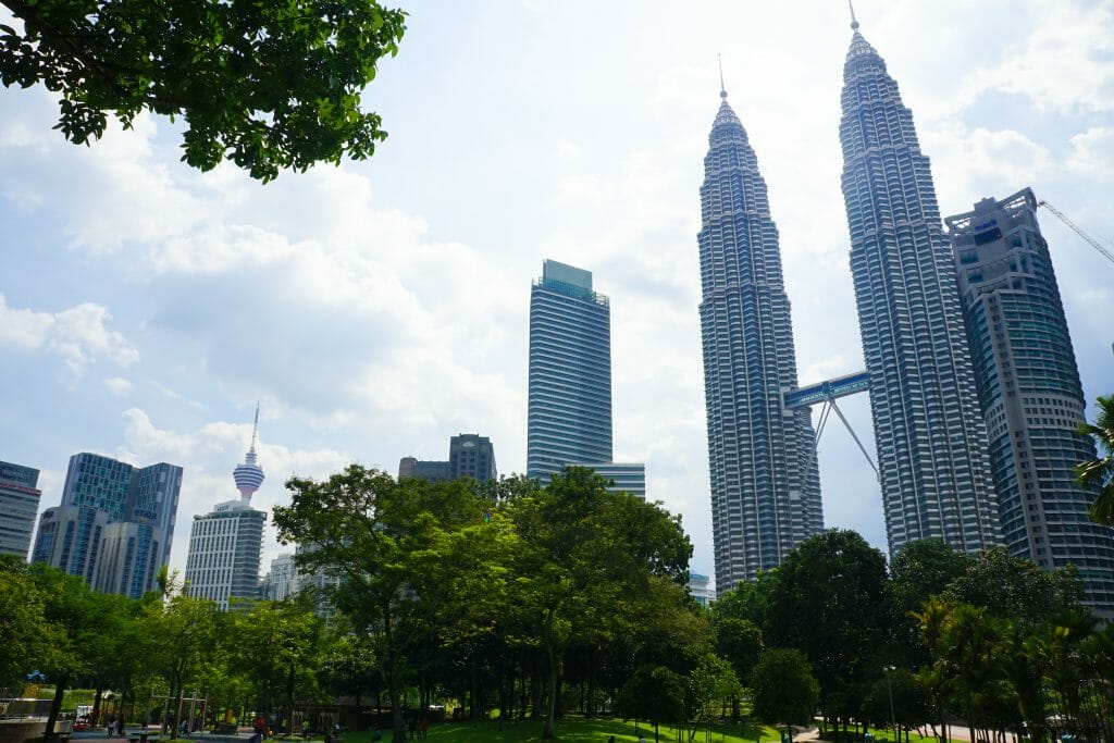 gay places in kuala lumpur / Petronas Towers 