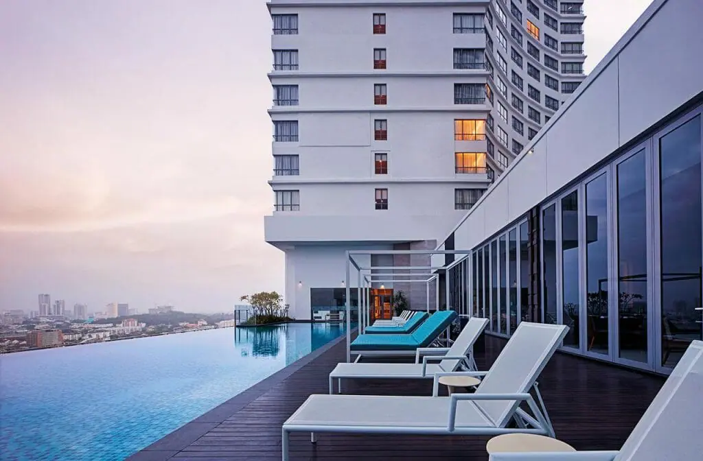 DoubleTree by Hilton Melaka Infinity Pool