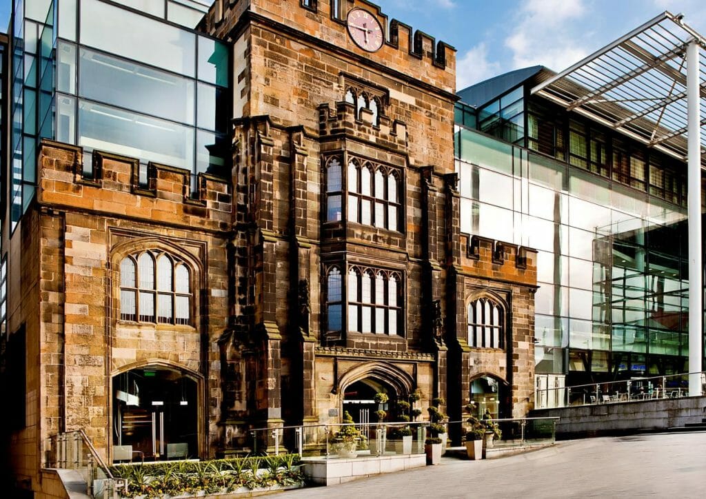 The Glass House Close To Edinburgh Gay Scene