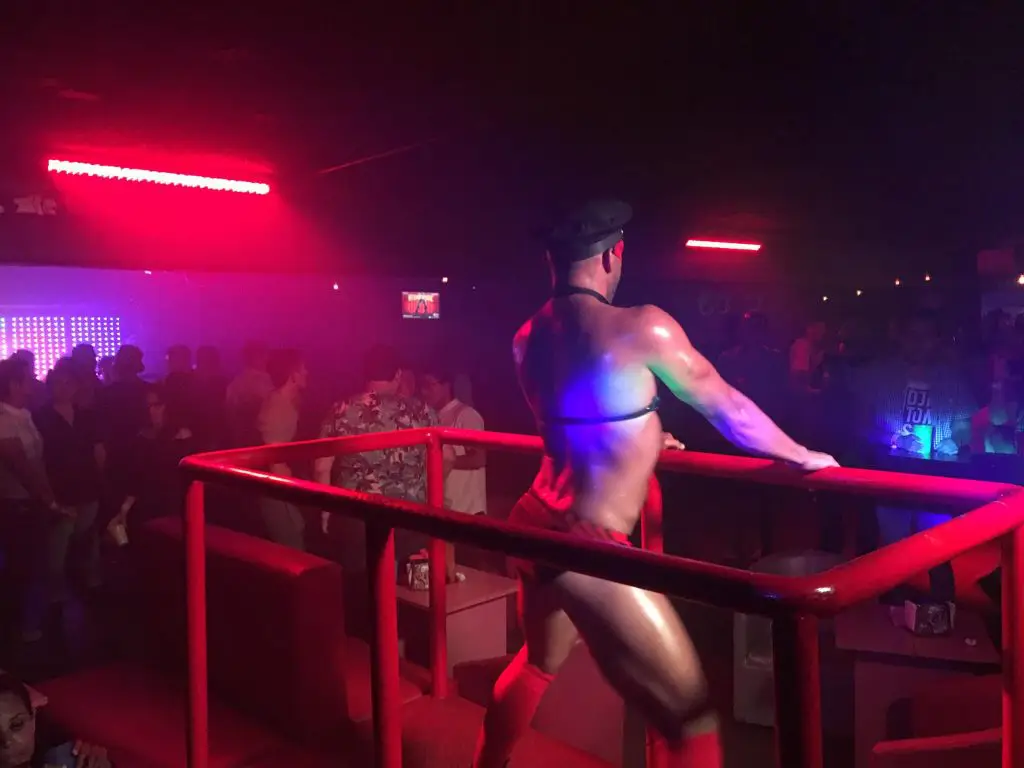 11 11 gay Club in Cancun | Cancun Gay Guide