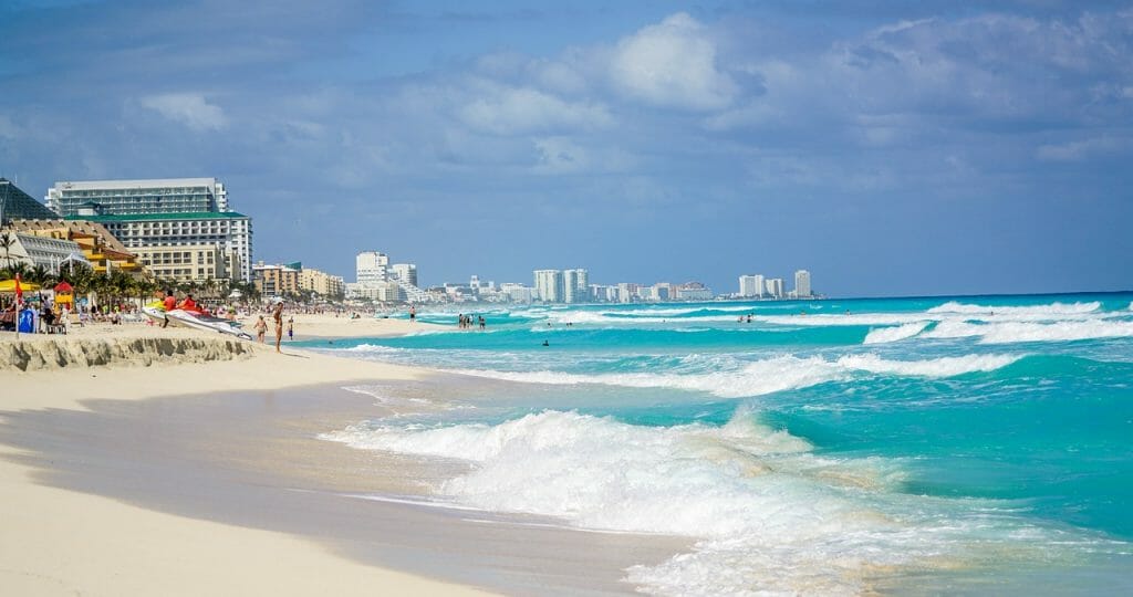 Gay Beaches in Cancun | gay friendly resorts in mexico | cancun gay beach