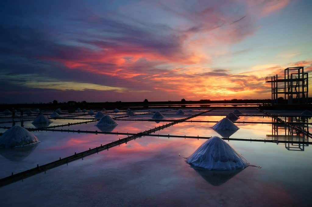 Jingzaijiao Tile-paved Salt Fields | Gay Guide to Tainan