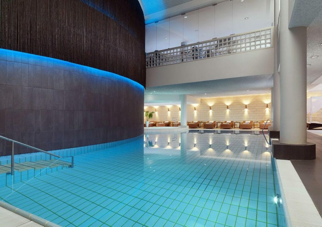 Le Méridien Stuttgart | Pool At Le Spa - the largest in downtown Stuttgart