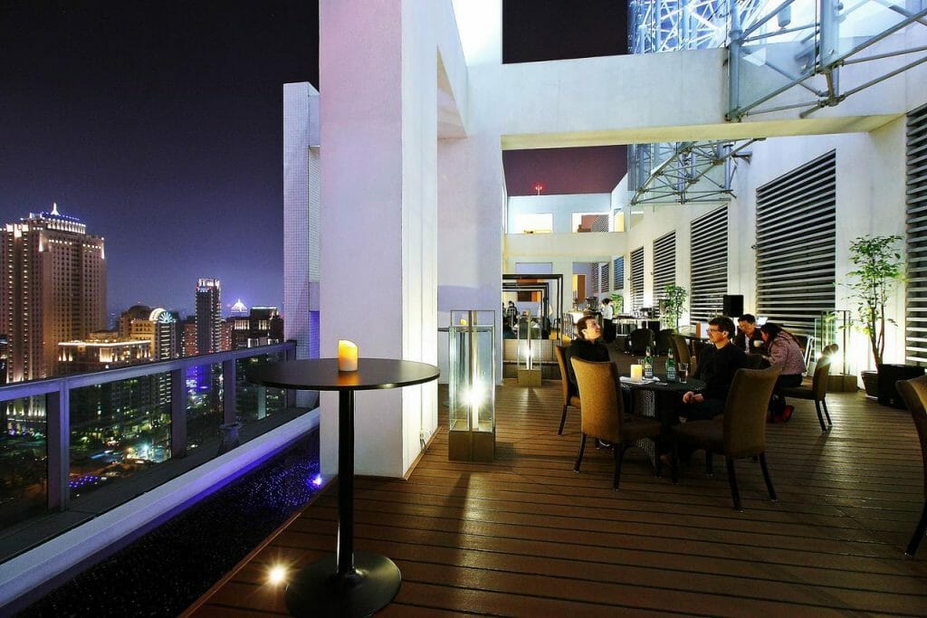 Moonight lounge @ Millennium Hotel | Gay Bars in Taichung