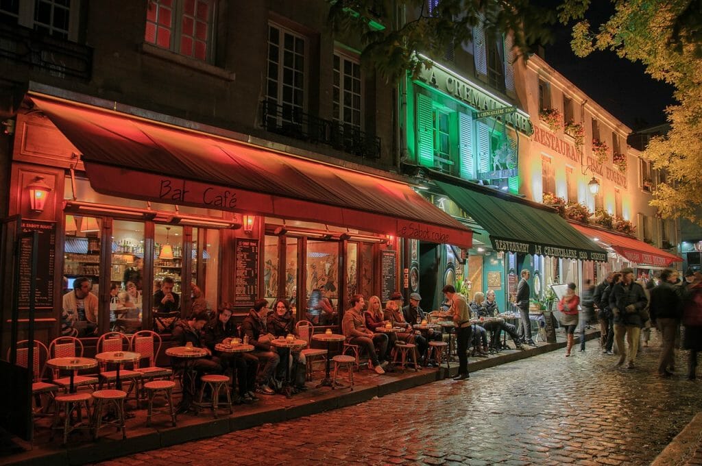 gay paris guide | best gay clubs in paris | gay nightclub paris | gay clubs paris france