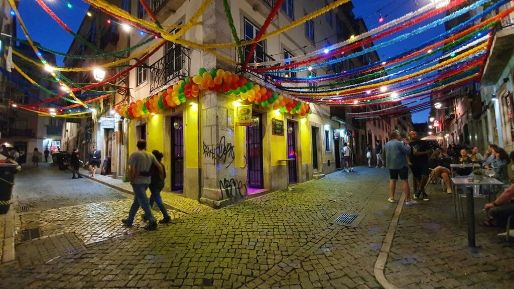 Side Bar Lisbon Gay Area
