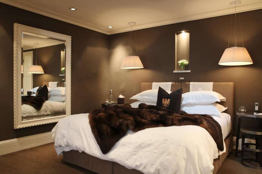 Eichardt's Private Hotel | queenstown apartment accommodation | 5 star hotels queenstown | where to stay in queenstown