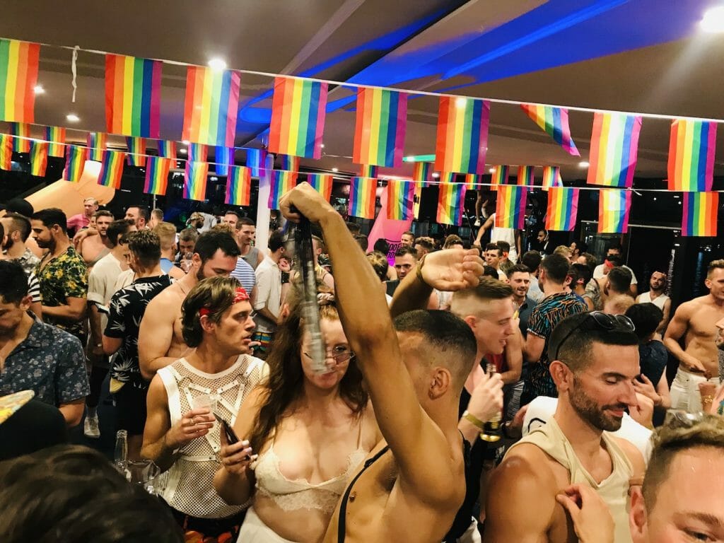 ΕΦΑΡΜΟΓΉ GAY ΓΝΩΡΙΜΙΏΝ ΓΙΑ ΑΝΗΛΊΚΟΥς