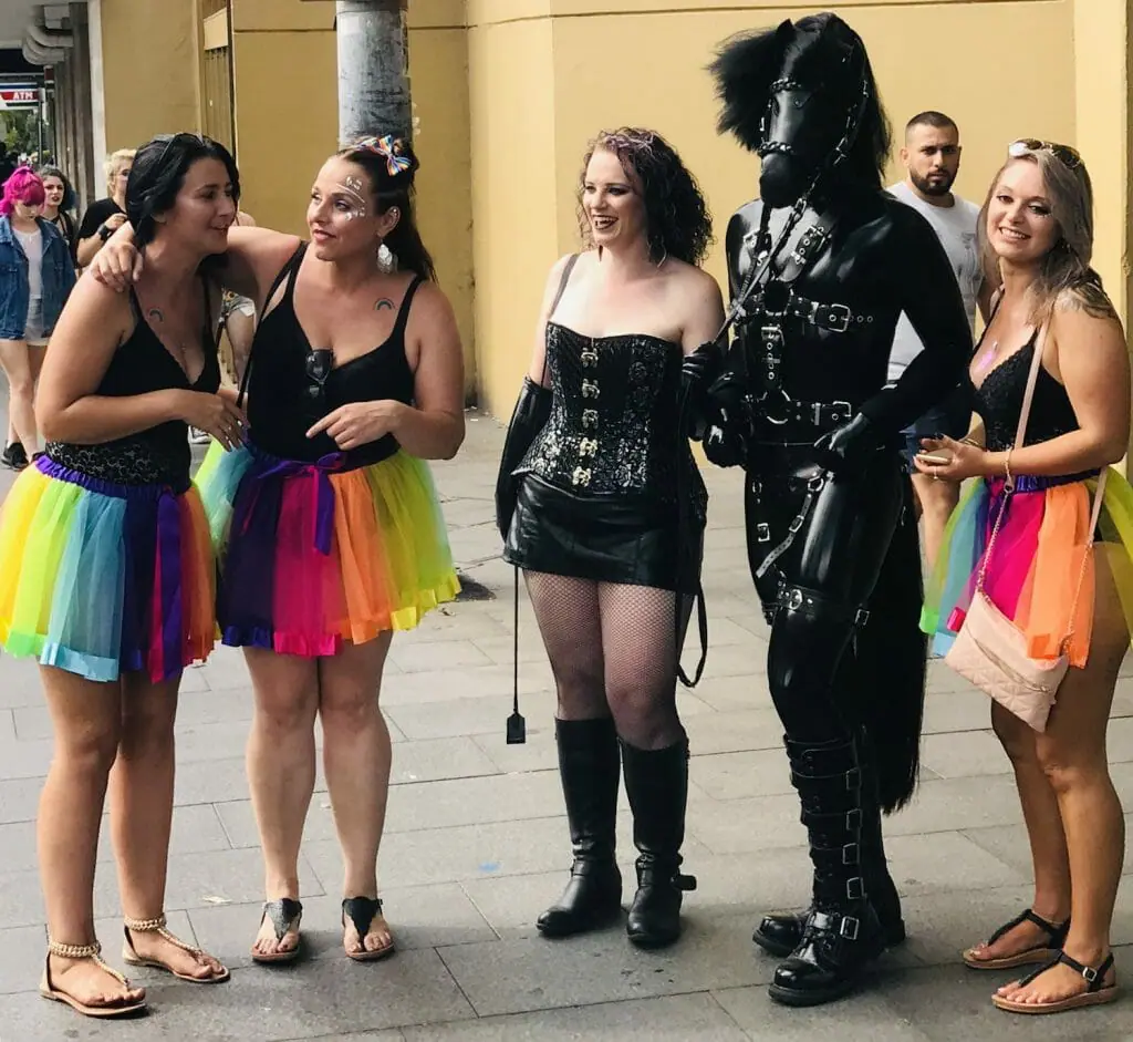 Sex with girls in Sydney