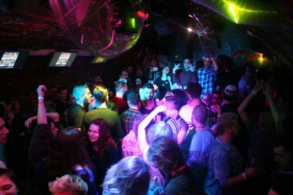 Delirio Gay Club Cluj * club delirio cluj * cluj napoca gay *