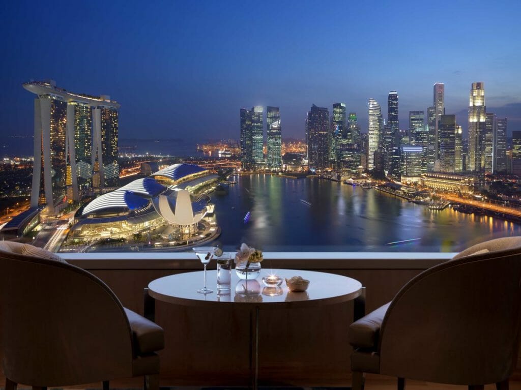 The Ritz-Carlton, Millenia Singapore Club Lounge | singapore hotel deals