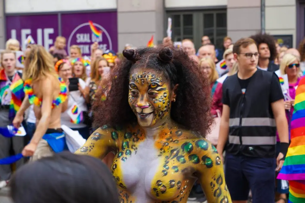 Clothes to wear sales to pride