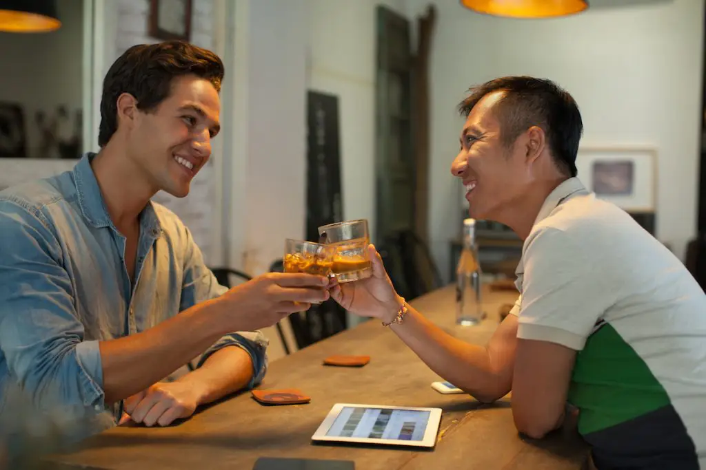 App dating in Paris gay asian ‎Mirchi