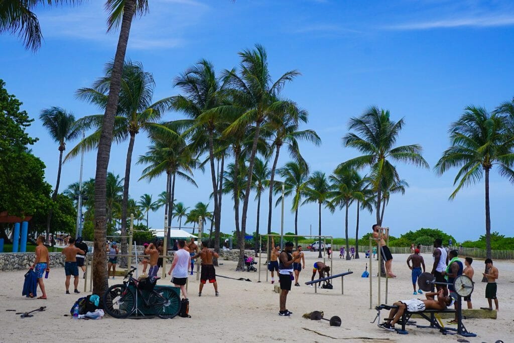 gay bar in miami for older crowd