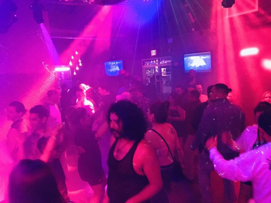 gay sex club palm springs