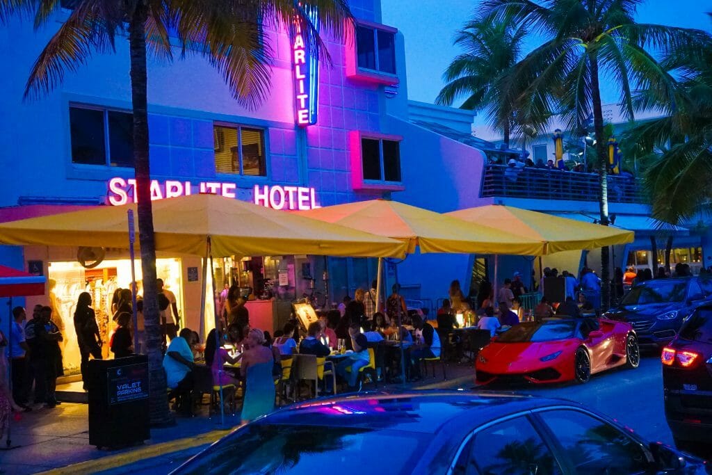 popular gay clubs in miami