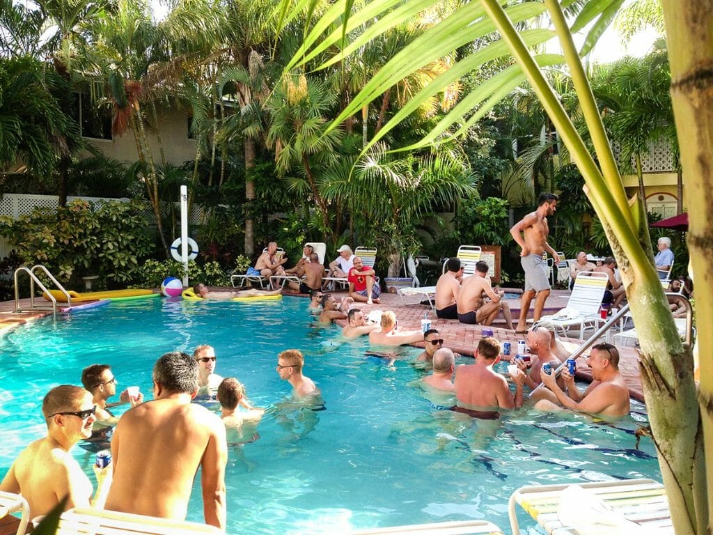 gay area fort lauderdale ** fort lauderdale gay guide ** gay resort...