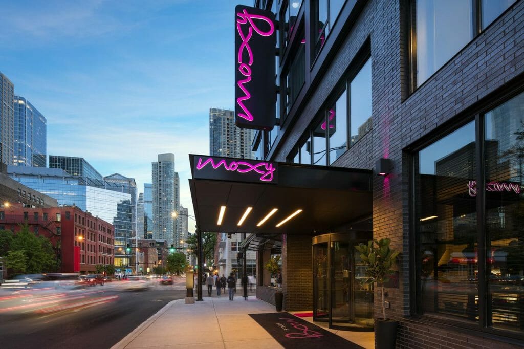 Moxy Chicago Downtown