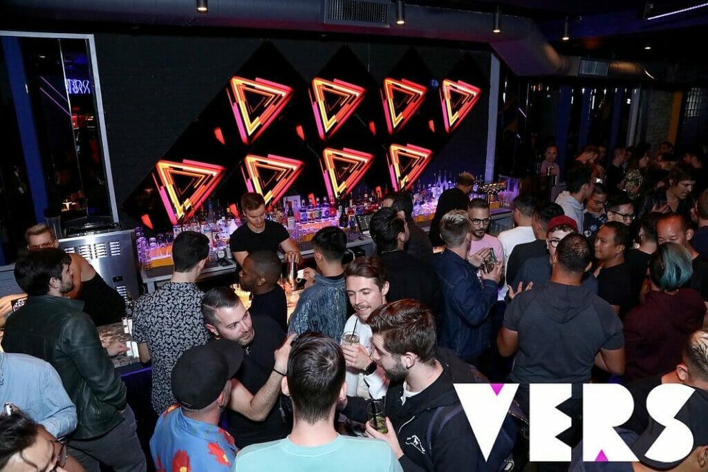 Vers Gay Bar NYC Hell's Kitvchen - New Gay Bar