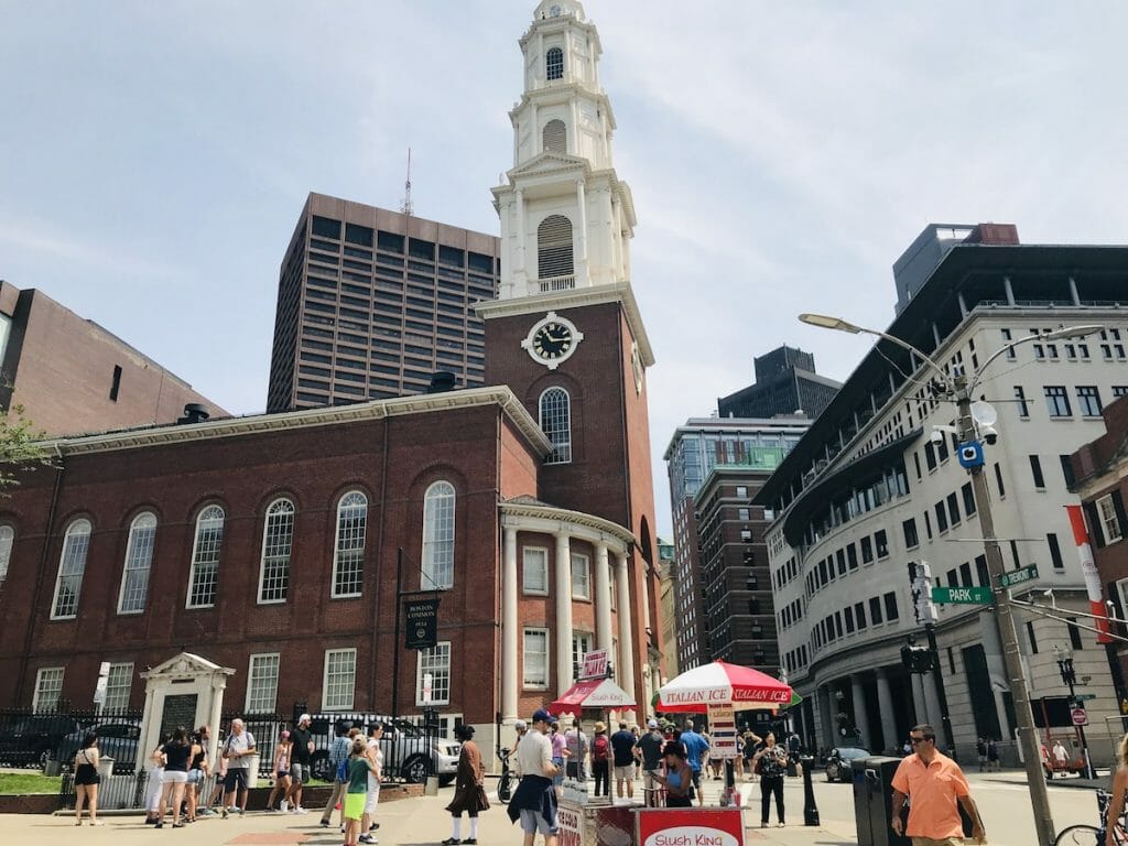 closest gay bar to mfa boston