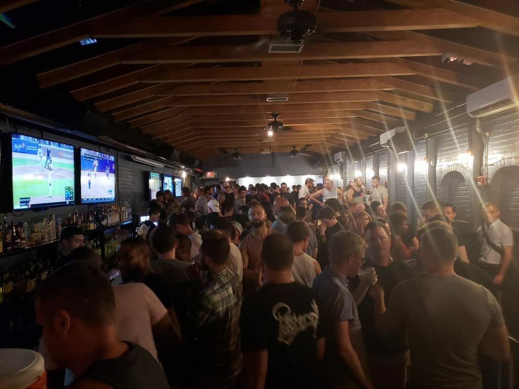 dc gay bars dancing young crowd