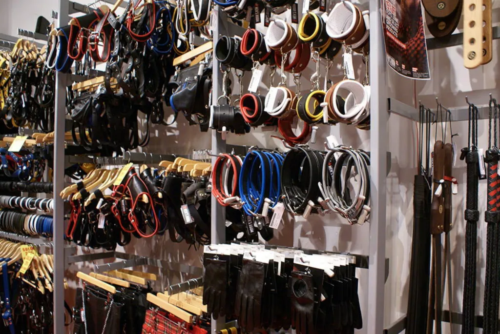 Armada Par Men&rsquo;s Room