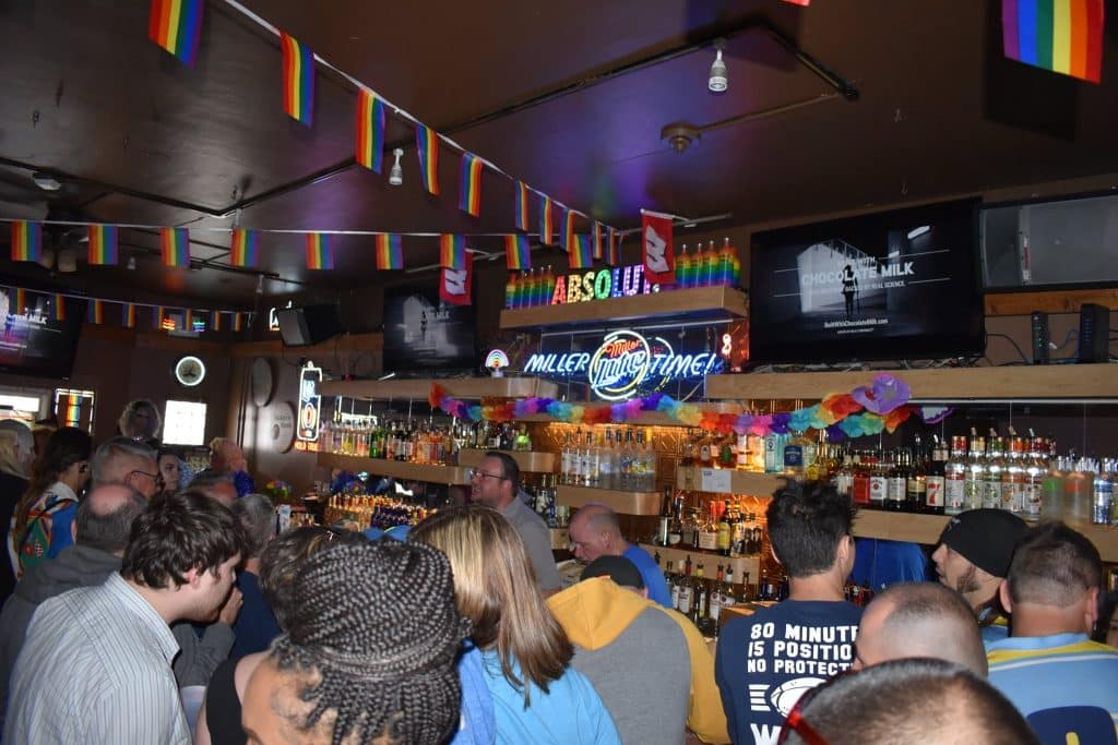 cruisiest gay bar in milwaukee wi