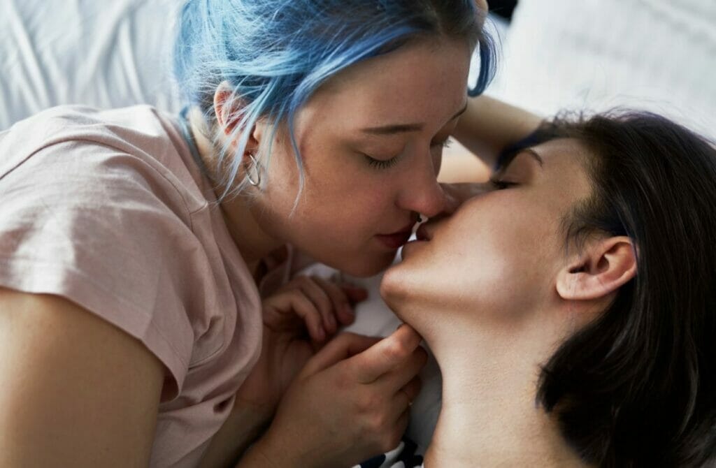 10 Pieces of Lesbian Relationship Advice From a Woman Who Knows! image