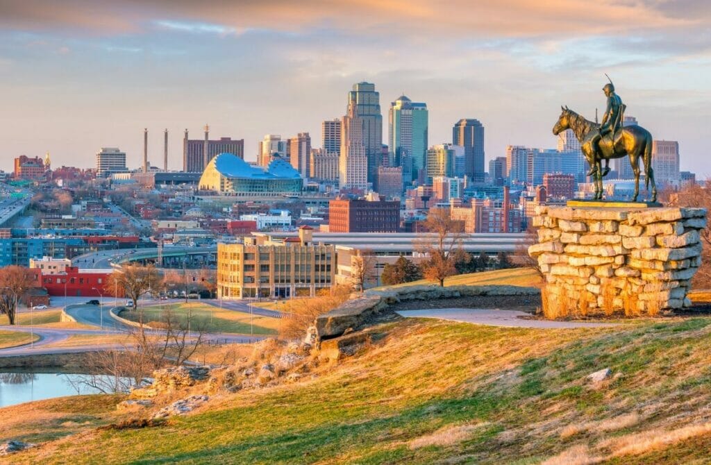 Moving To LGBT Kansas City? How To Find Your Perfect Gay Neighborhood!
