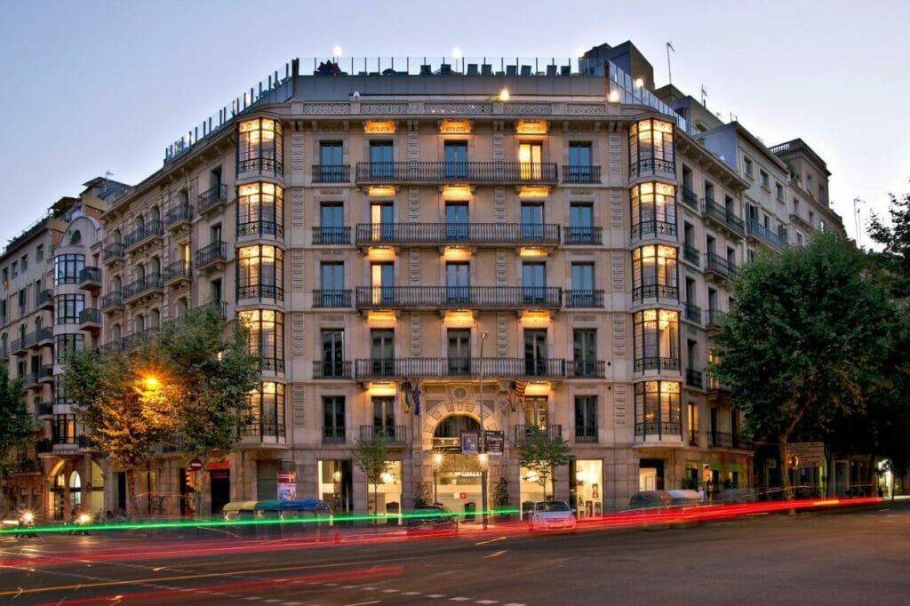 Axel Hotel Barcelona - Gay Resorts In Spain