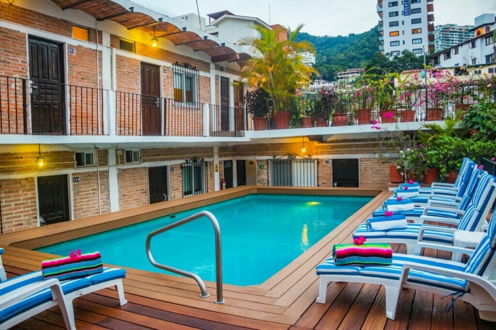 Hotel Posada De Roger - Gay Resorts In Puerto Vallarta