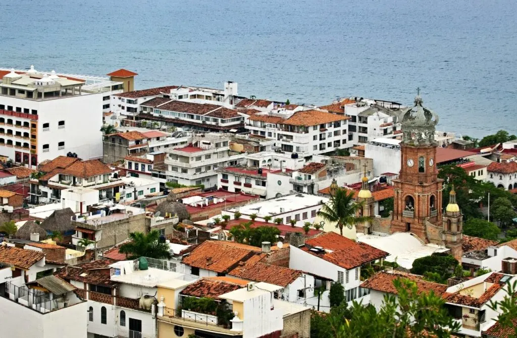 Moving To LGBT Puerto Vallarta, Mexico? How To Find Your Perfect Gay Neighborhood!