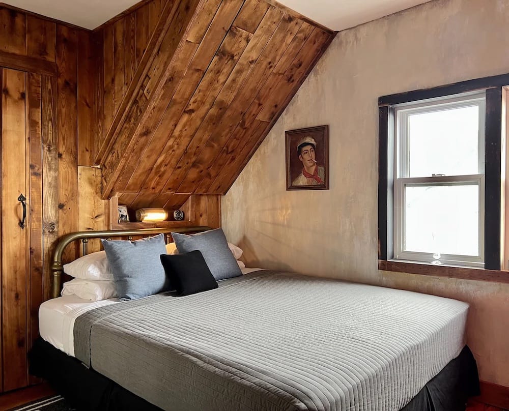 Crew's Quarters Boarding House Caters to Men - Gay Resorts In Provincetown
