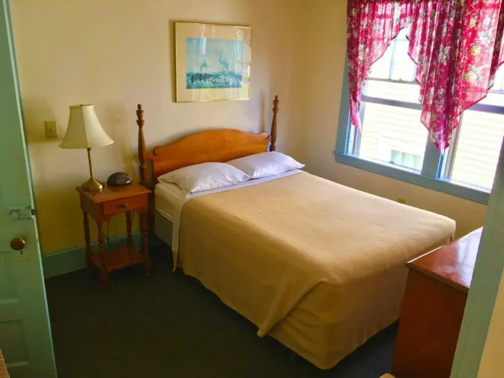 Gifford House Inn - Gay Resorts In Provincetown