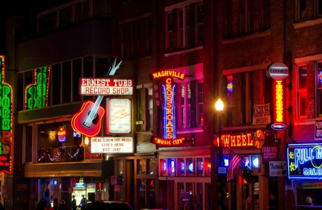 Moving To LGBT Nashville? How To Find Your Perfect Gay Neighborhood!