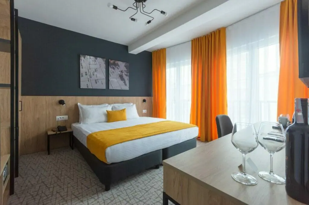 Gay Pristina Hotel - City Inn