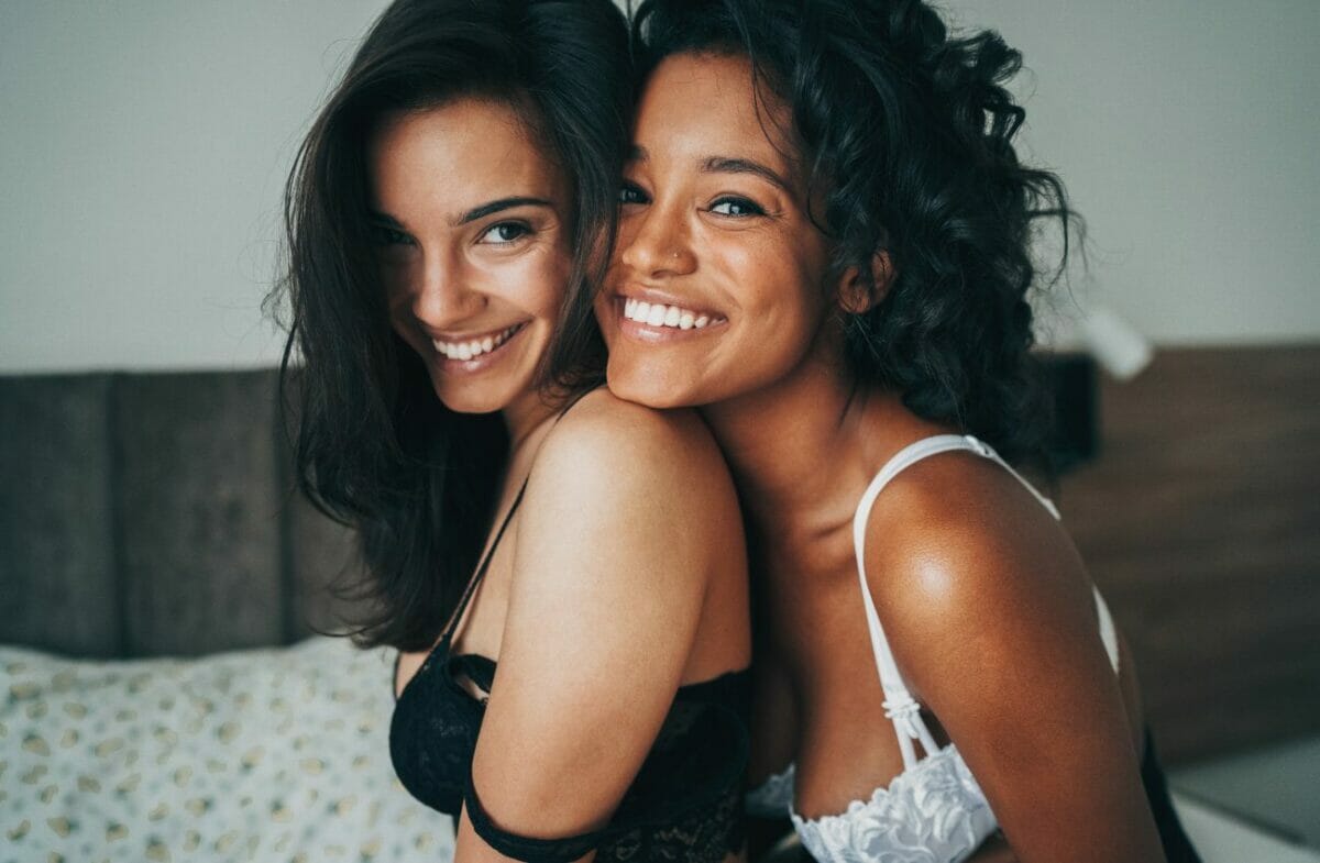 The 25 Best Lesbian Onlyfans Creators To Follow & What You’ll Get From Them!