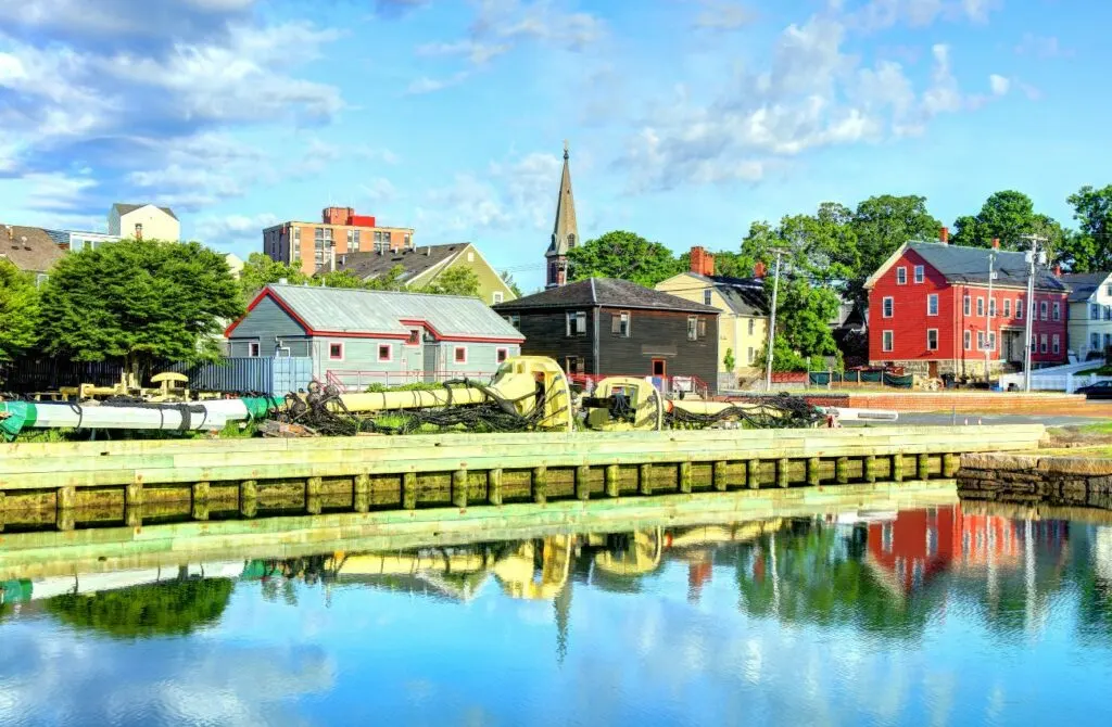 Moving To LGBT Salem, Massachusetts? How To Find Your Perfect Gay Neighborhood!