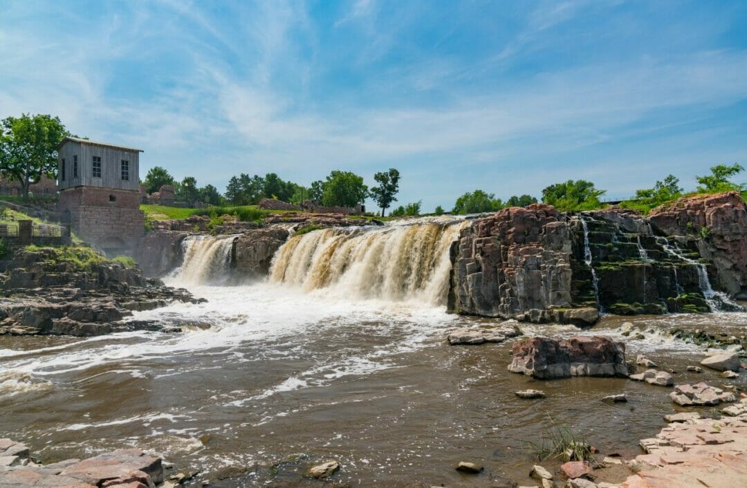 Moving To LGBT Sioux Falls, South Dakota? How To Find Your Perfect Gay