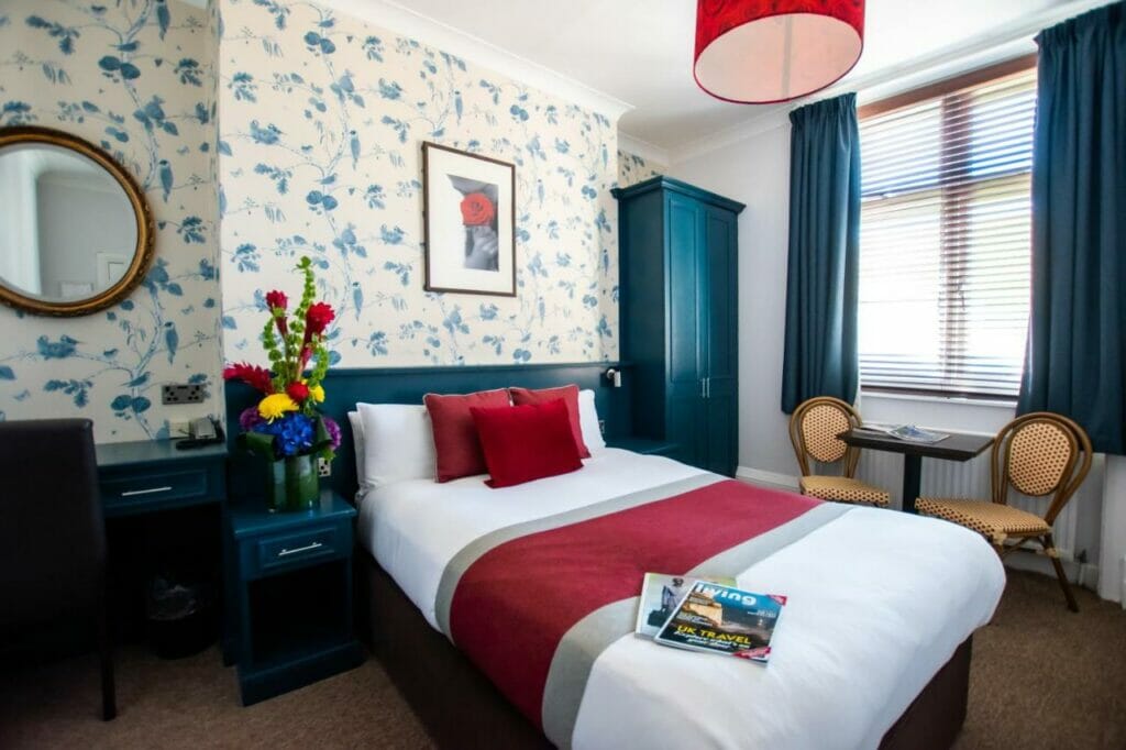 New Seine Hotel - Best Gay resorts in Brighton United KIngdom - best gay hotels in Brighton United KIngdom