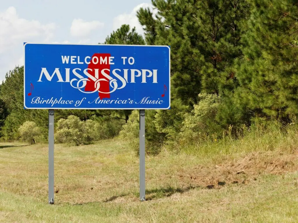 Moving to gay Mississippi - Mississippi lgbt organizations - Lgbt rights in Mississippi - gay-friendly cities in Mississippi - gaybourhoods in Mississippi (1)