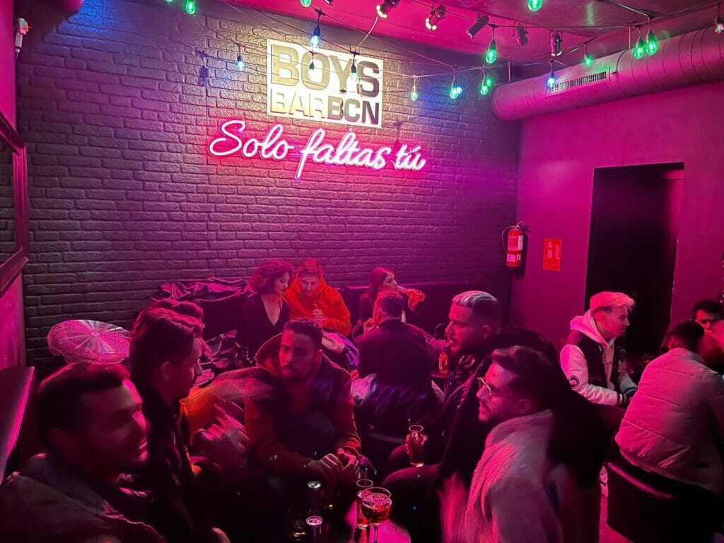 BOYS BAR BCN - world's best gay bar