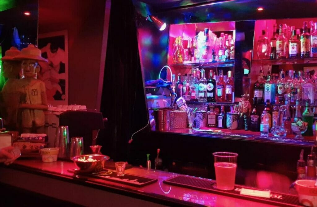 Best Gay Cruise Bars - Censured Club