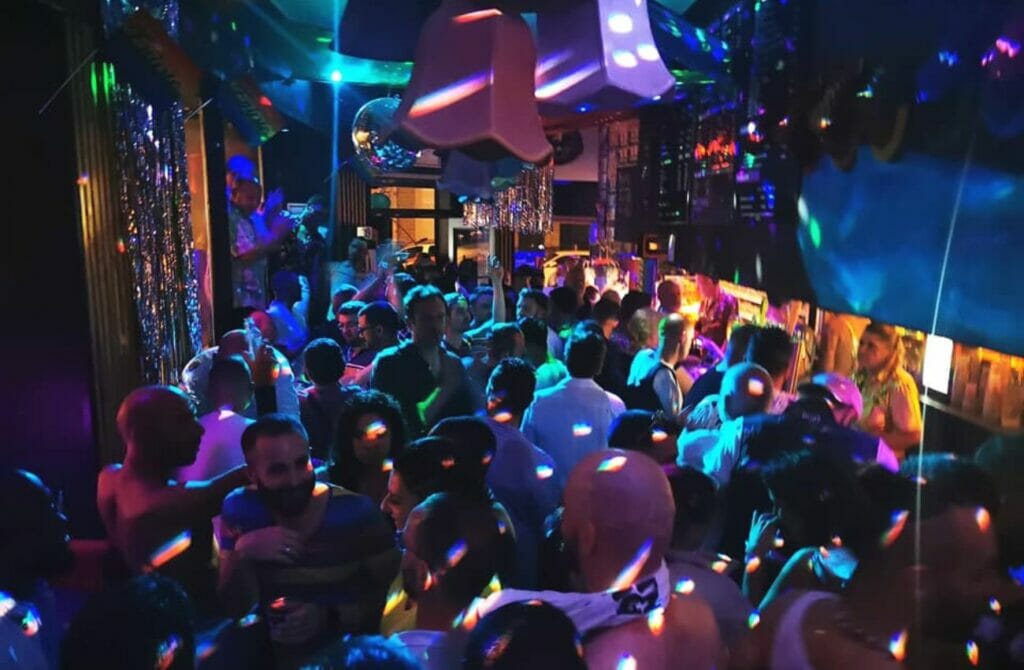 Le Bayard - best gay nightlife in Lille