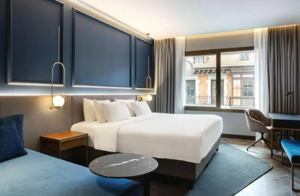 Radisson Collection Hotel, Gran Vía Bilbao - Gay Hotel in Bilbao