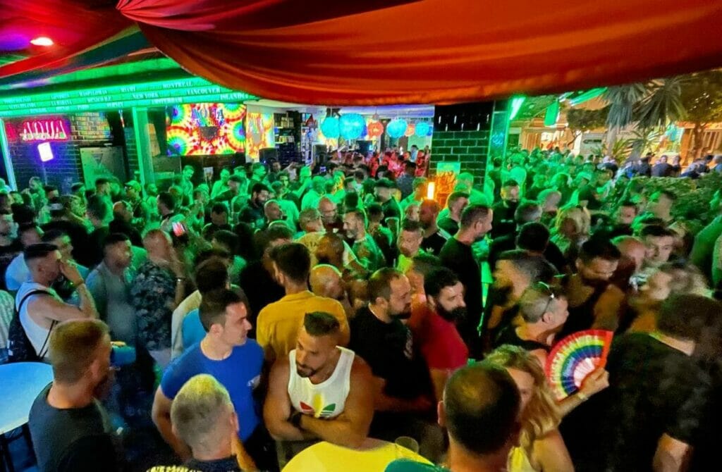 AQUA Club - Gay Cruising in Malaga