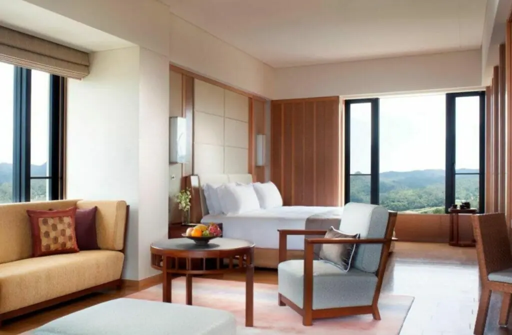 The Ritz-Carlton, Okinawa - Gay Hotel in Okinawa