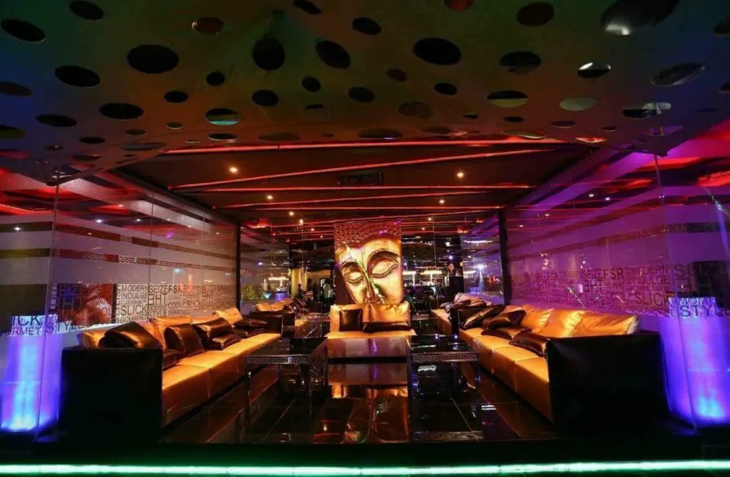 Club Boudoir  - Gay Nightlife in Koltana